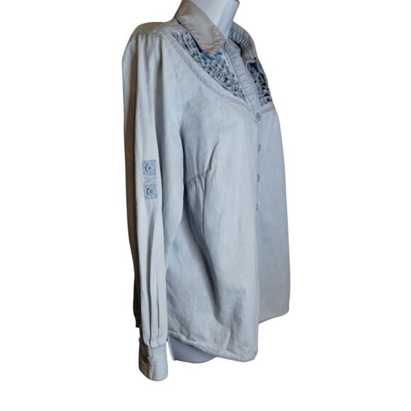 Roaman's Button Up Shirt Women 16W Chambray Denim Shirt Cut Outs Embroidery - Picture 3 of 5